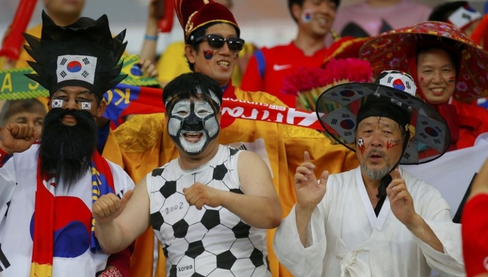 Фанаты сборной Южной Кореи перед началом игры против России