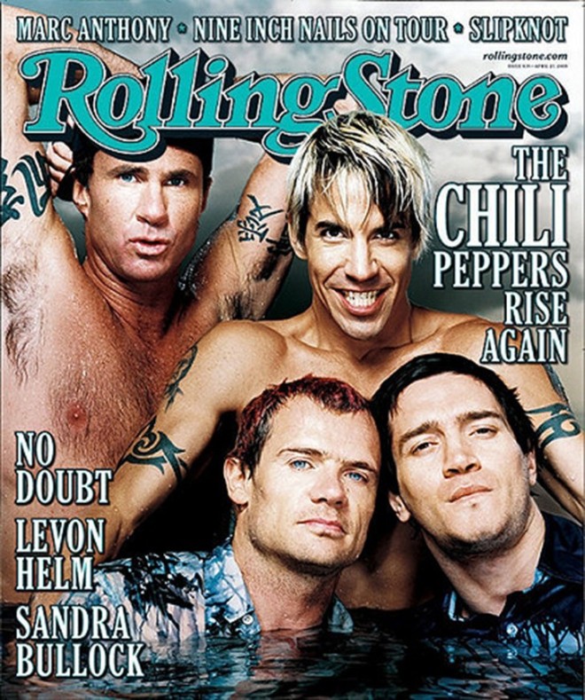 Red Hot Chili Peppers в океане во время съемок для обложки Rolling Stone 22 апреля 2000 года